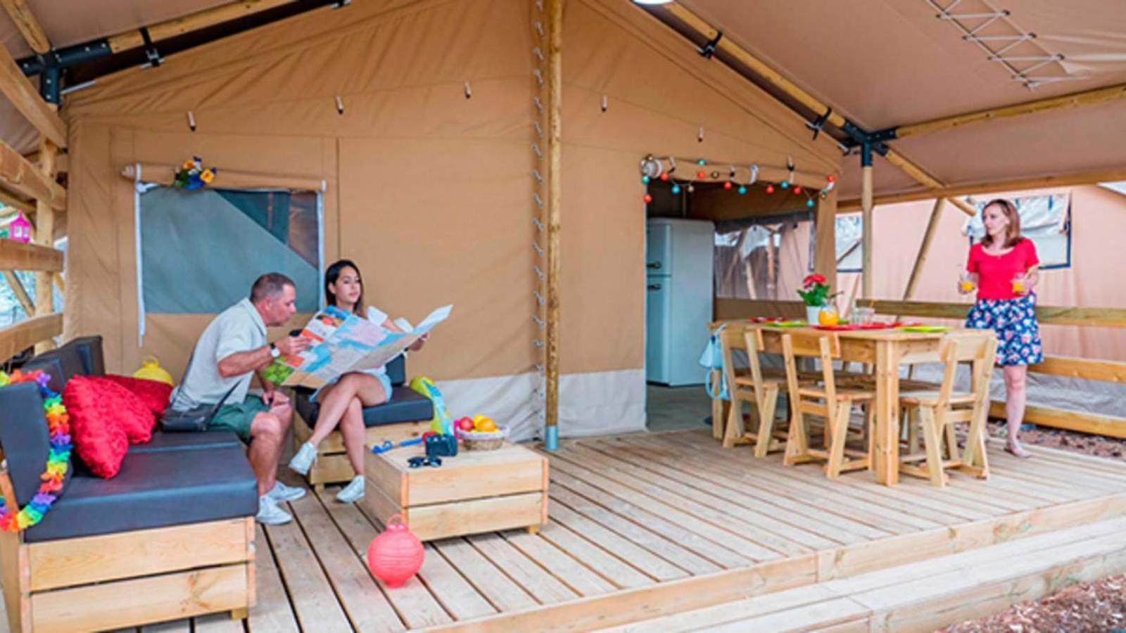 Eurocamp Tents At Campsite Val Saline Hotel Rovinj Exterior foto
